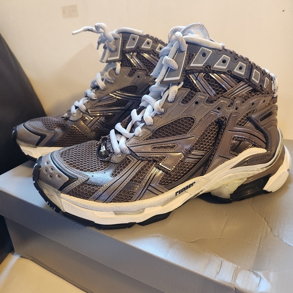 Balenciaga Runner High-Top Sneakers size 13 BNWB - Picture 12 of 16